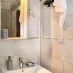 Mani Stone House شقة