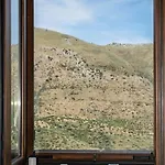 شقة Mani Stone House