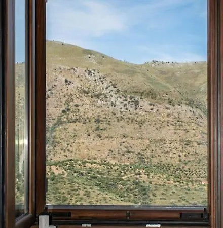 Daire Mani Stone House