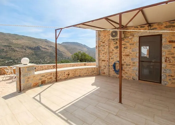 Stone House With Amazing View * كوتروناس