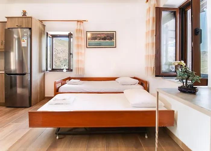 Stone House With Amazing View كوتروناس